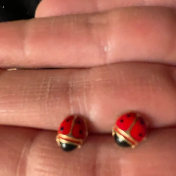 14k yellow gold ladybug stud earrings - Picture 4 of 7